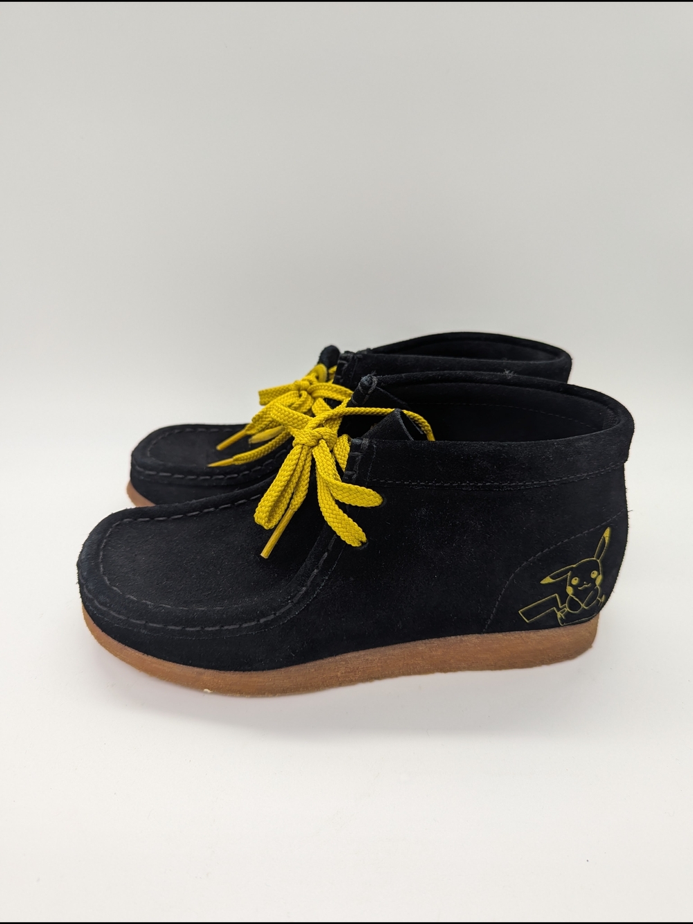 Clarks Original Pokemon Pikachu Suede Black Boot Shoe Big Kids 1G 1 Wide